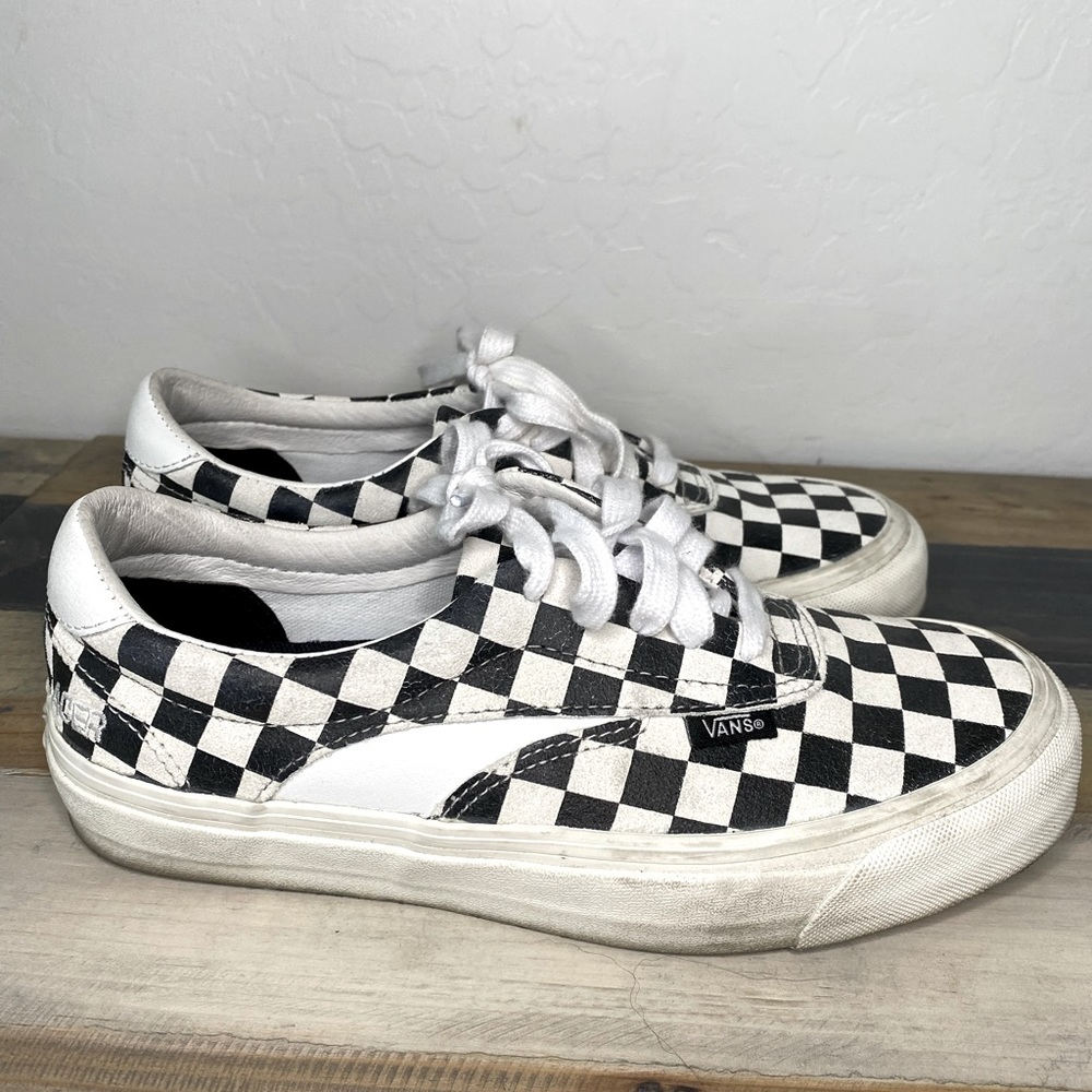 Vans Checkered Shoes. Comfy and true to size!